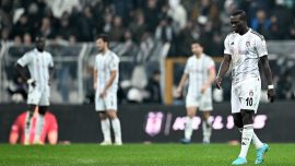 Beşiktaş şampiyonluk yarışından gittikçe uzaklaşıyor